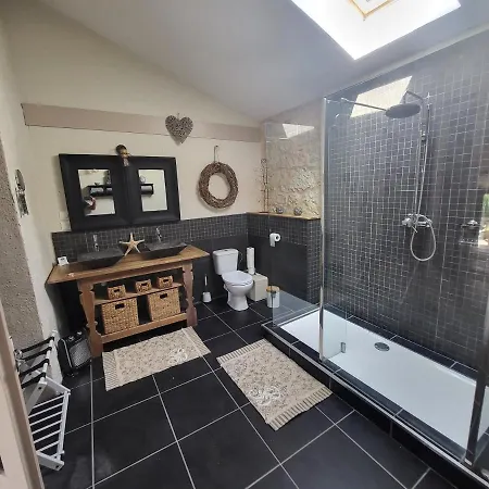 Le Hameau Saint-julien Nyaraló